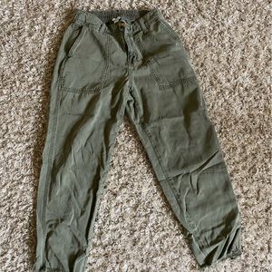 American Eagle Green Pants - Size XS